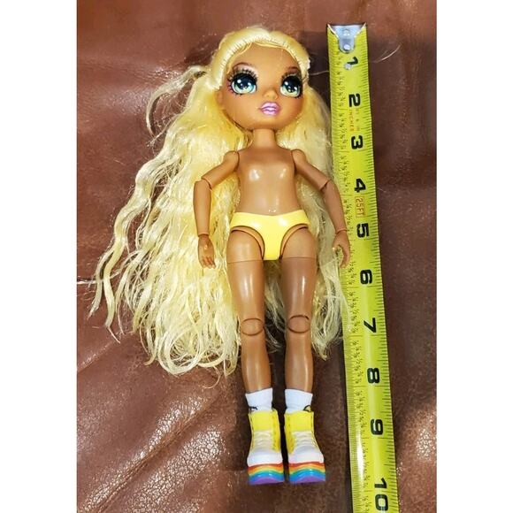 9 In 2021 MGA Rainbow Jr High Sunny Madison Fashion Doll No Clothes Replacement - Picture 10 of 11